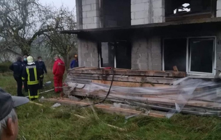 20201112151038_631412