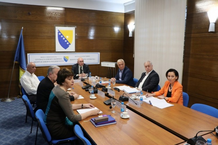 20201119165600_632626