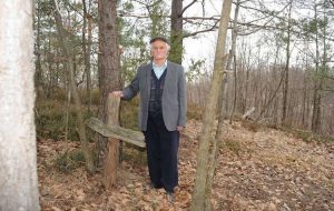 Vlado-Jotanovic-na-Kranjskom-groblju-foto-Privatnaarhiva-872x610