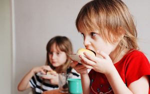 djeca-dijete-hrana
