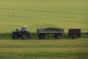 GR traktor s prikolicom