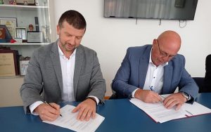 241119583_350968686380246_4292950021921008456_n