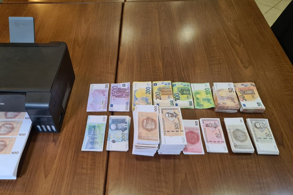 20220128194503_702179