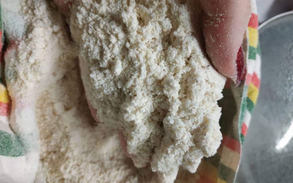 kukuruzno-bijelo-brasno-slika-109530236