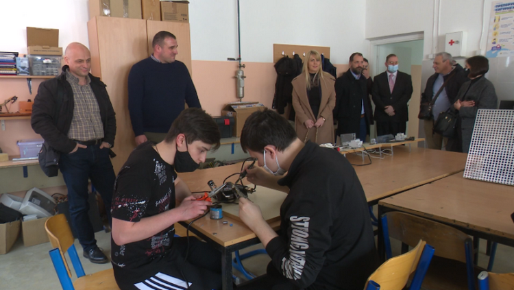 Screenshot_3-7-768x433