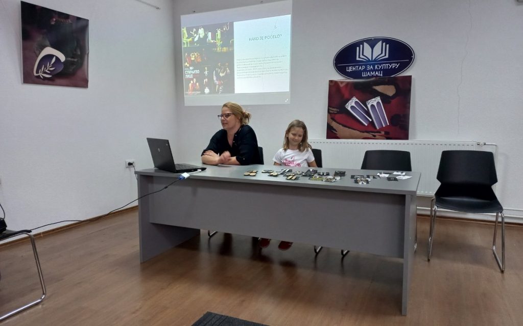 ivana sa kcerkom Zoom na predstavjanju u Šamcu