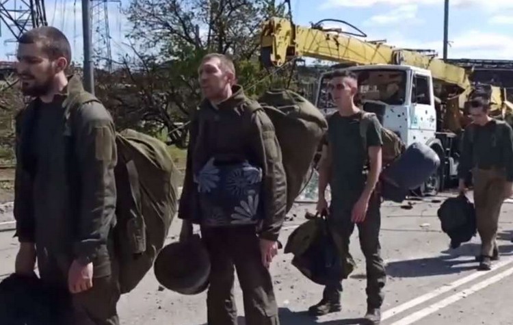 Predaja-Ukrajinskih-vojnika-872x610