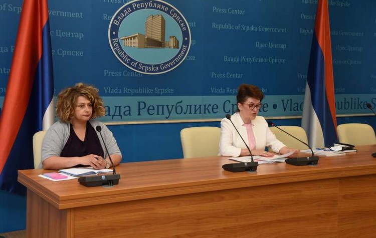 zora-vidovic-press-2-872x610