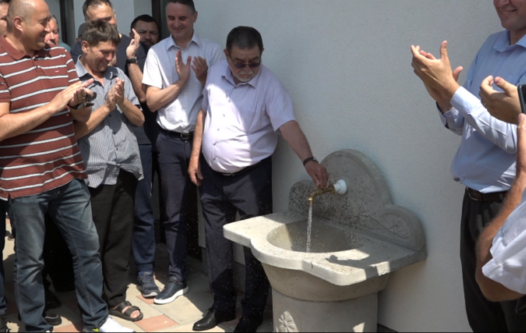 Screenshot_1-10-768x435