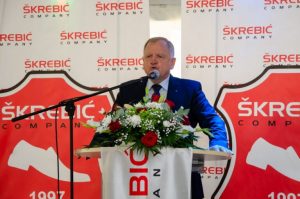 DBF9B0D8-1F47-4B41-A12D-39765CDE12B7-768x509