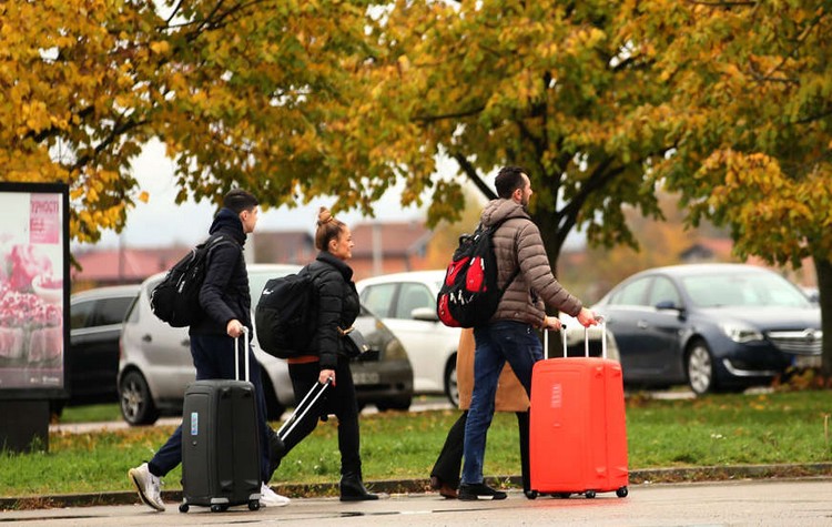 mladi-odlazak-migracija-ilustracija-foto-s-pasalic-872x610