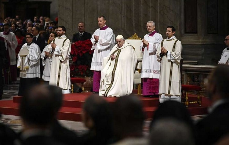 Pope Francis presides at Christmas Night Mass in St Peter's Basilica