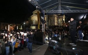 IMG-68ea04498f770e3b9052ef67c0a8b435-V-768x512-1