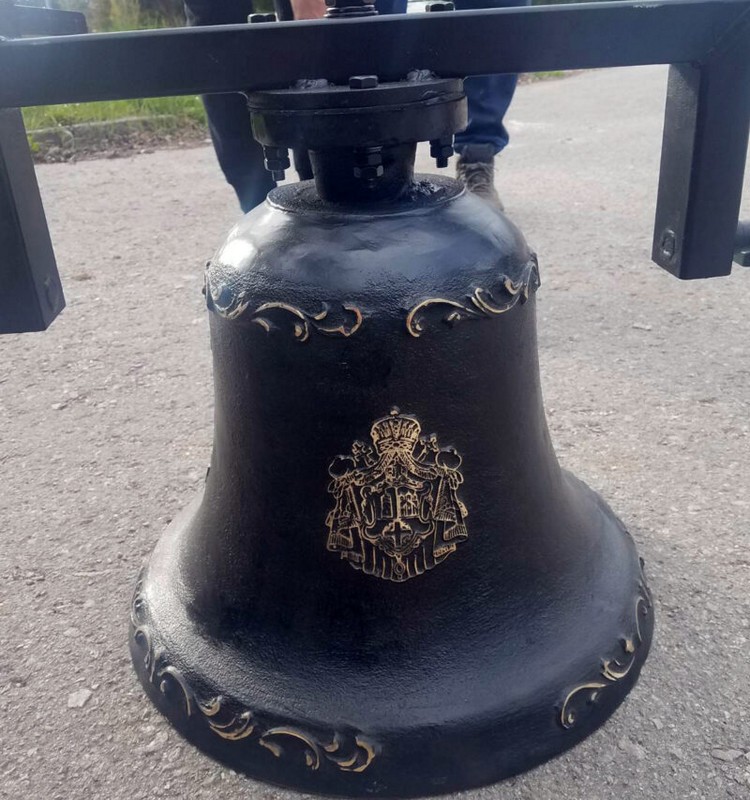 Дрвар - звоно за храм Светих апосто