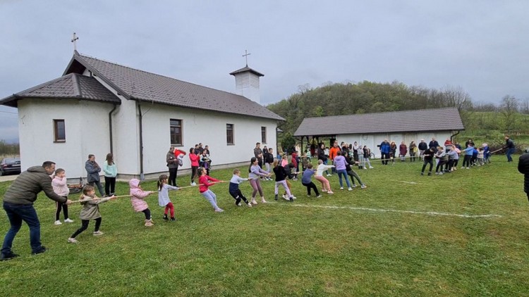 res_1681740648_nastavljena-proslava-vaskrsa-u-doboju