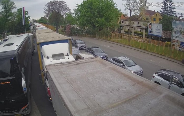 e2ea5cc436283bf3d8f2fa2bee2708eb_L