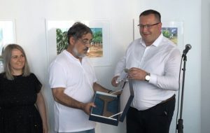 00044.MTS_snapshot_00.02.722-768x432