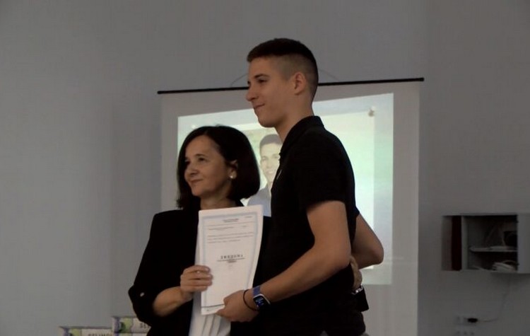 Podela-diploma-za-Panoramu.mp4_snapshot_00.17.984-768x432