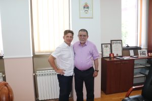 Градоначелник и Лазић