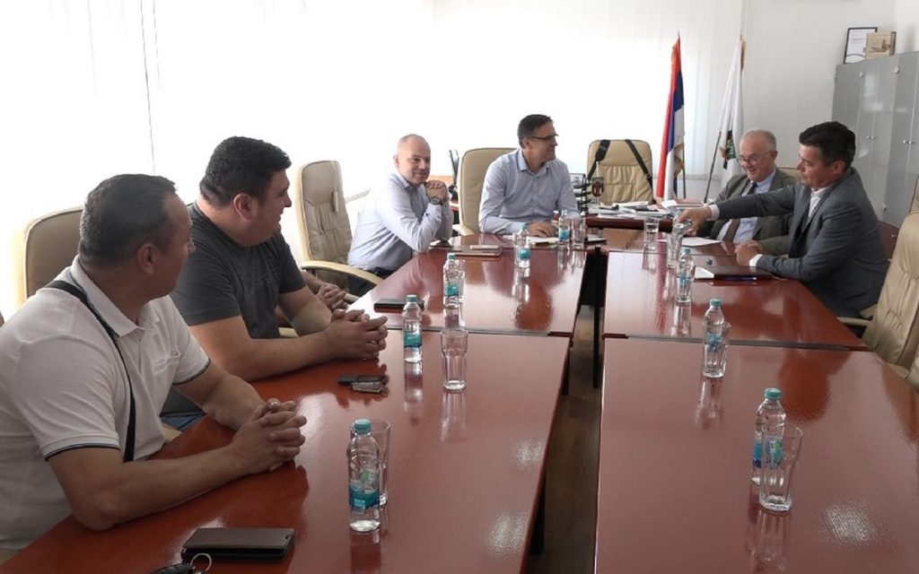 00001.MTS_snapshot_00.00.441-1