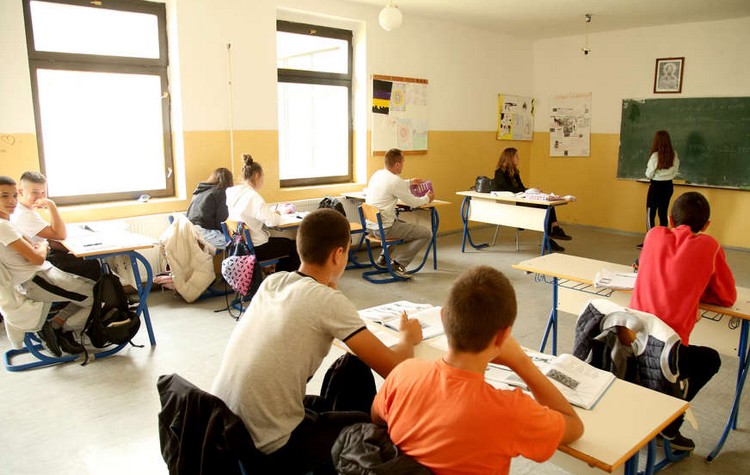 osnovna-škola-učenici