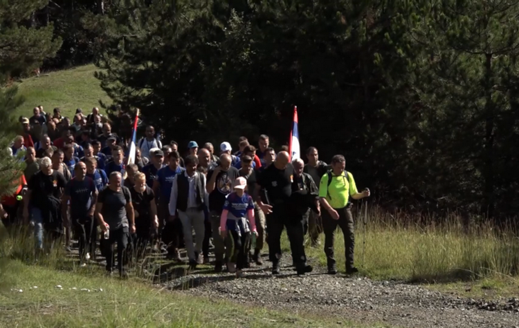 DOBOJ-STAZOM-EGZODUSA