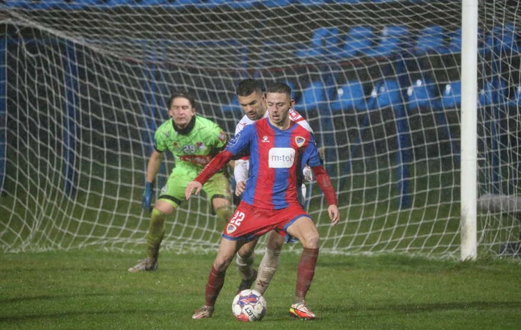 1701532343647233-872x610