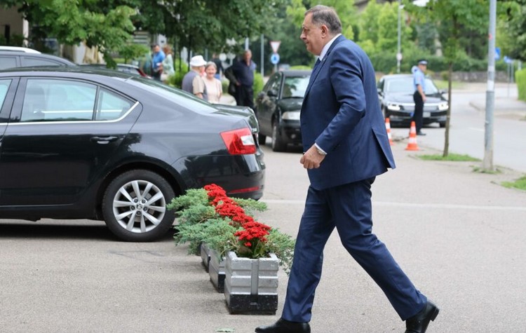 milorad-dodik-sudjenje-obren-petrovic-foto-Sinisa-Pasalic-ringier-1-872x610