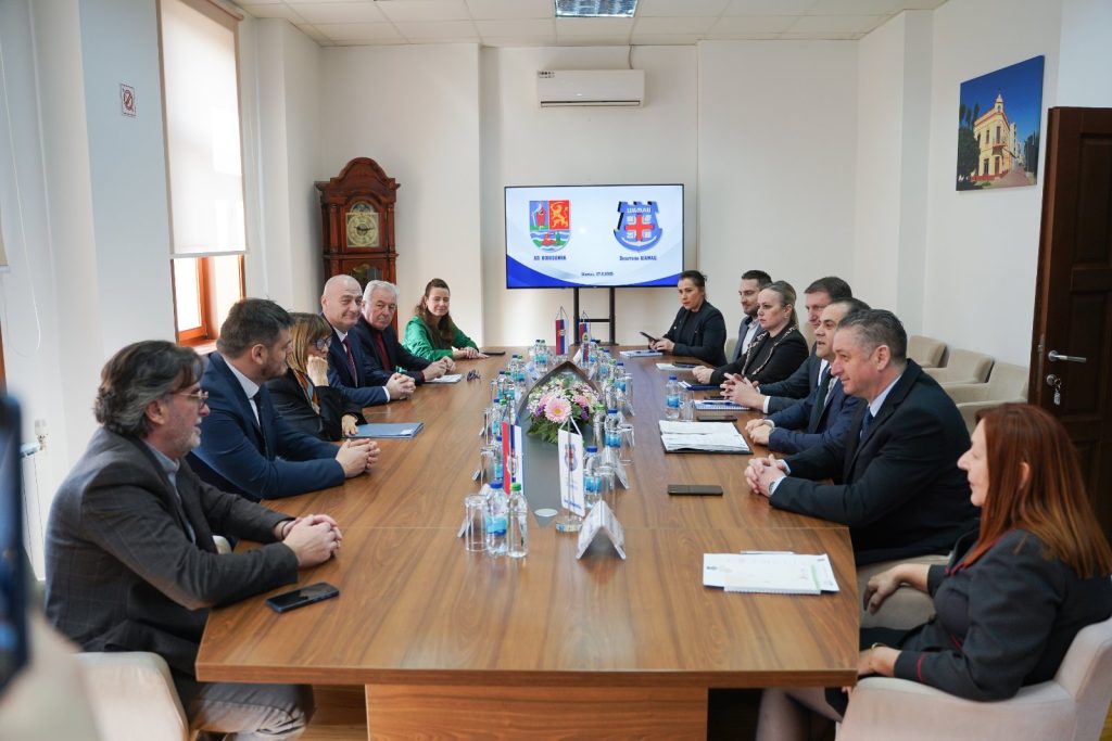 0-02-05-643223326ea3415bca650afa23daf2ec0462dc5672809dd5f3153c86c25bc5d9_d7368beaf1f0cc92