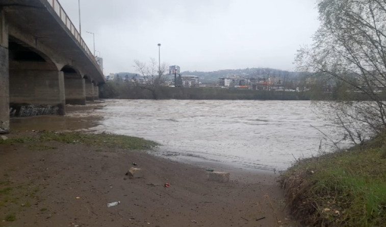 res_1743235940_doboj-vodostaj-rijeke-bosne-opada-opasnost-prosla