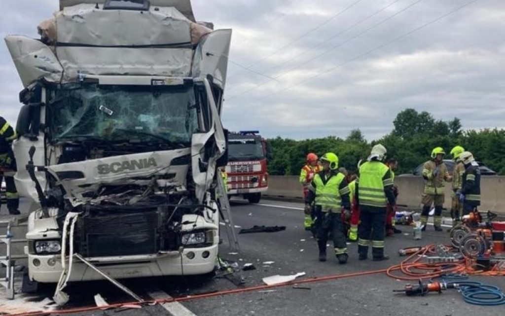 20250512220234_904187