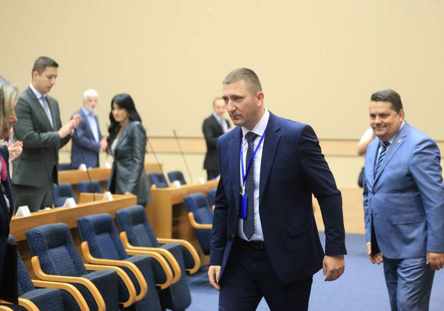 skupstina-RS-poslanik-SPS-Boris-Sljivic-foto-S-Pasalic-ringier-872x610