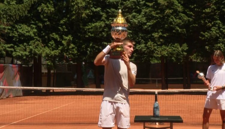 Doboj-Prijem-za-tenisra-3-6.mp4_snapshot_02.09.520-768x432