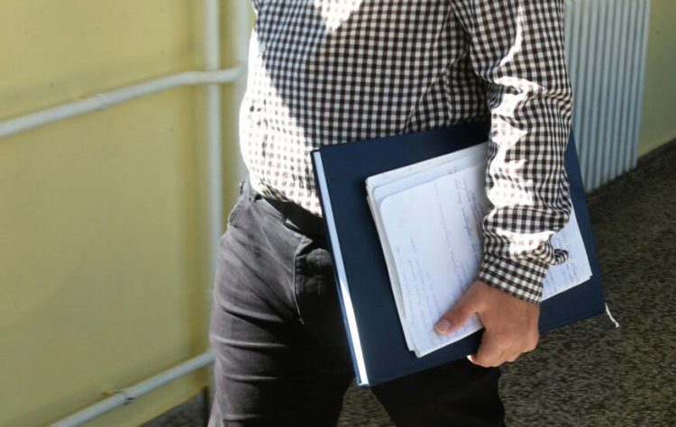 nastavnik-profesor-škola