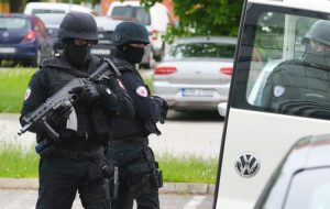 zandarmerija-privodjenje-policija