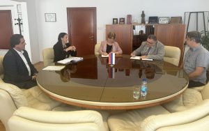 Stojicic-Gnjatic-kolektivni-ugovor-foto-vlada-RS