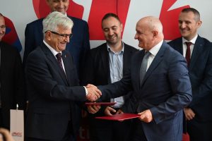 20251013124550_932486