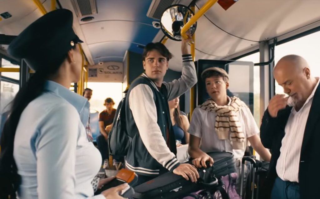 20251113084010_937448