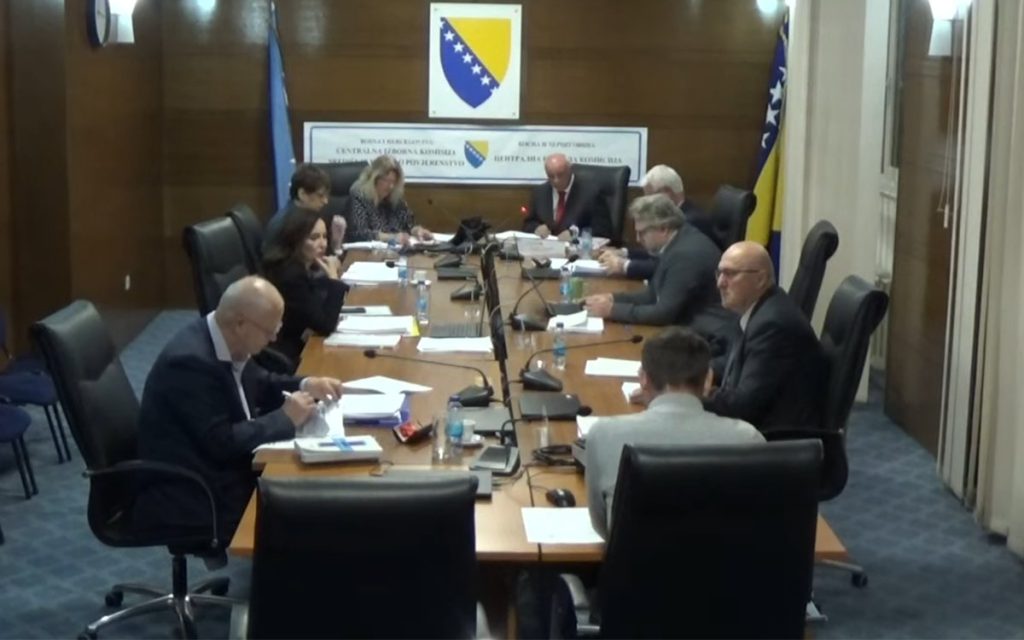 20251118164130_938309