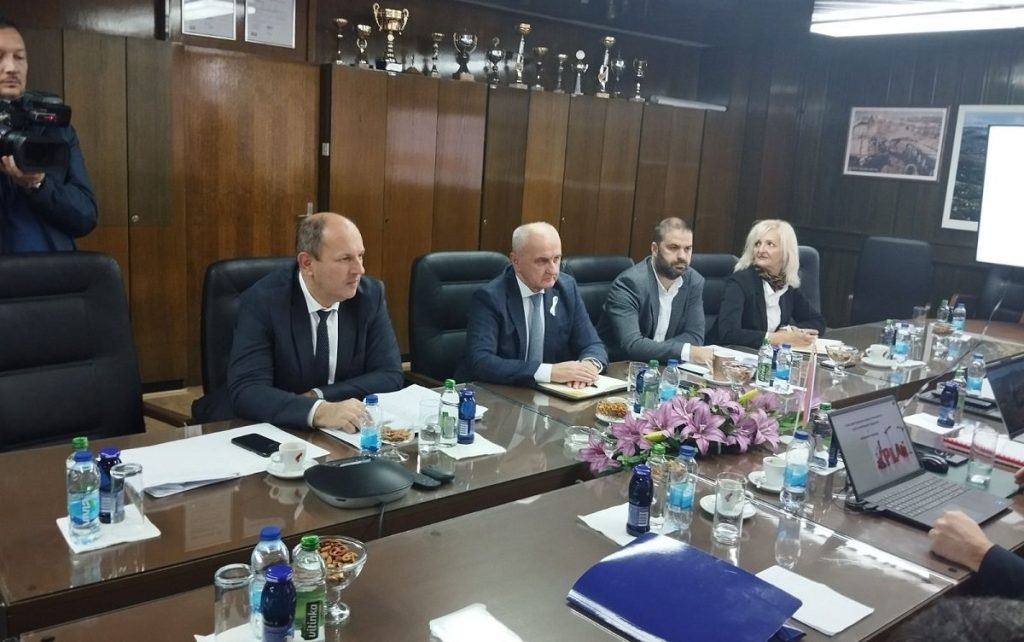 20251203155121_940697