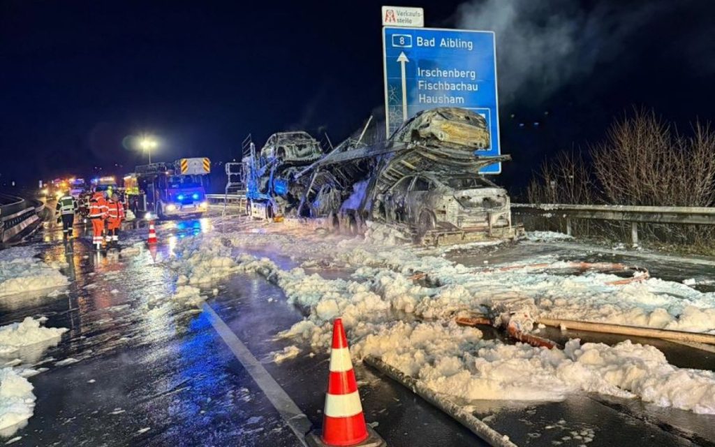 20251213212620_942268