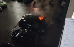 res_1766698810_gorio-automobil-u-blizini-gradske-uprave-u-doboju