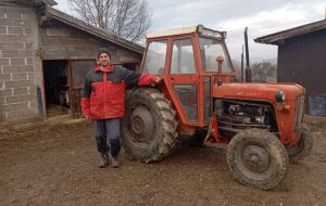 Boris-Maric-poljoprivreda-mljekar-krava-stala-foto-ustupljena-fotografija-3-872x610