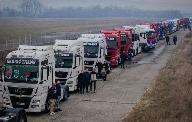 Kamioni-paketici-foto-ustupljena-fotografija-872x610