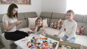 Igracke-radjene-japanskom-tehnikom-heklanja-za-VIKEND.mp4_snapshot_00.00.626-1024x576