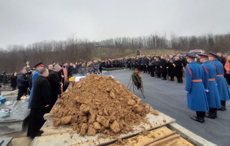 res_1771597540_sahranjen-borislav-paravac-na-groblju-kod-doboja