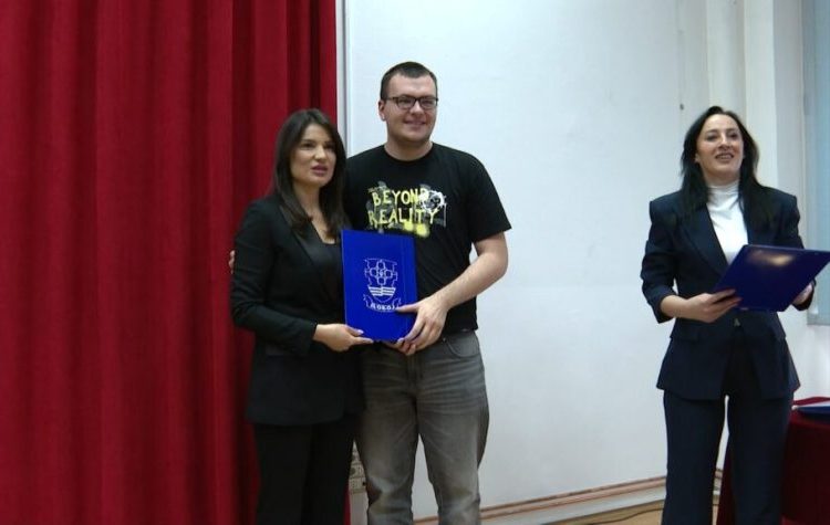 Doboj-Stipendije-ugovori-za-novosti.mp4_snapshot_01.24.000-1024x576