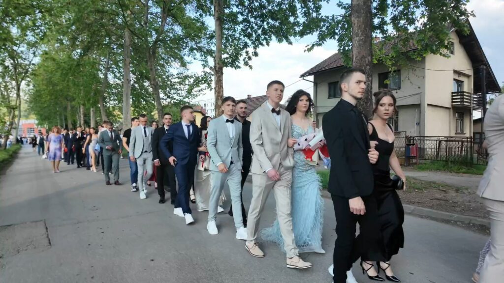 teslic-matura-defile-1024x576
