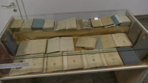 Doboj-Kroz-zbirku-stare-i-rijetke-knjige-za-Novosti.mp4_snapshot_00.01.064-1024x576