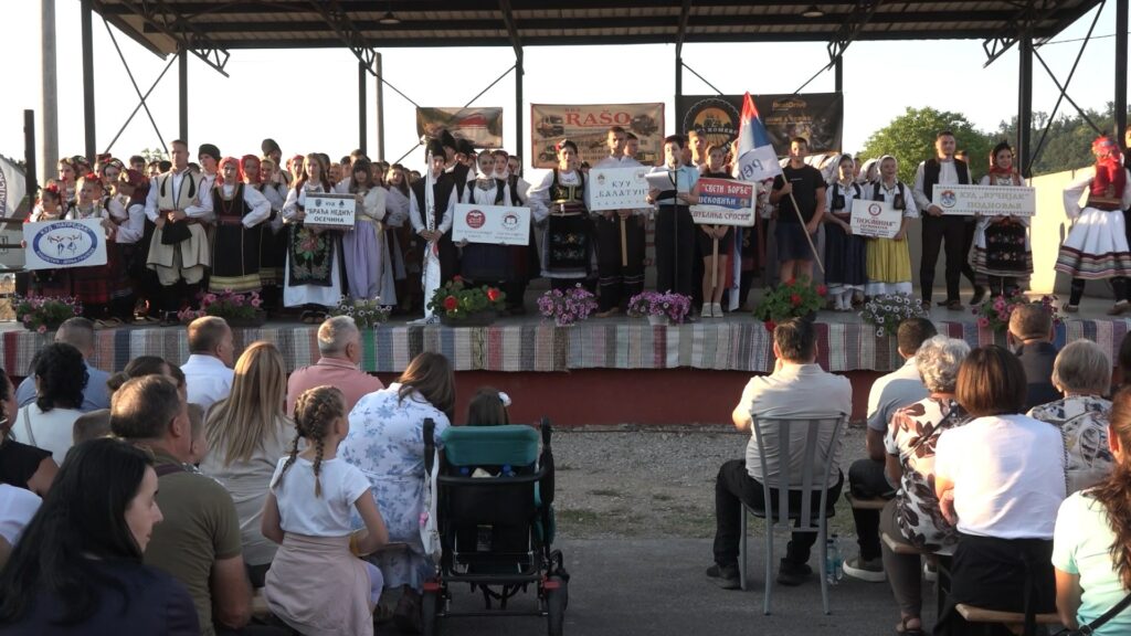 doboj-Petrovdanska-smotra-folklora-za-Novosti.mp4_snapshot_00.01.119-1024x576
